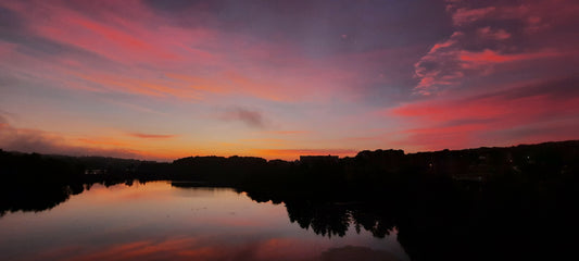 Pensée Pour Gaëtan Beauchesne Aube Du 19 Août 2021 5H43 (Vue Sure) Rivière Magog Ciel Magnifique