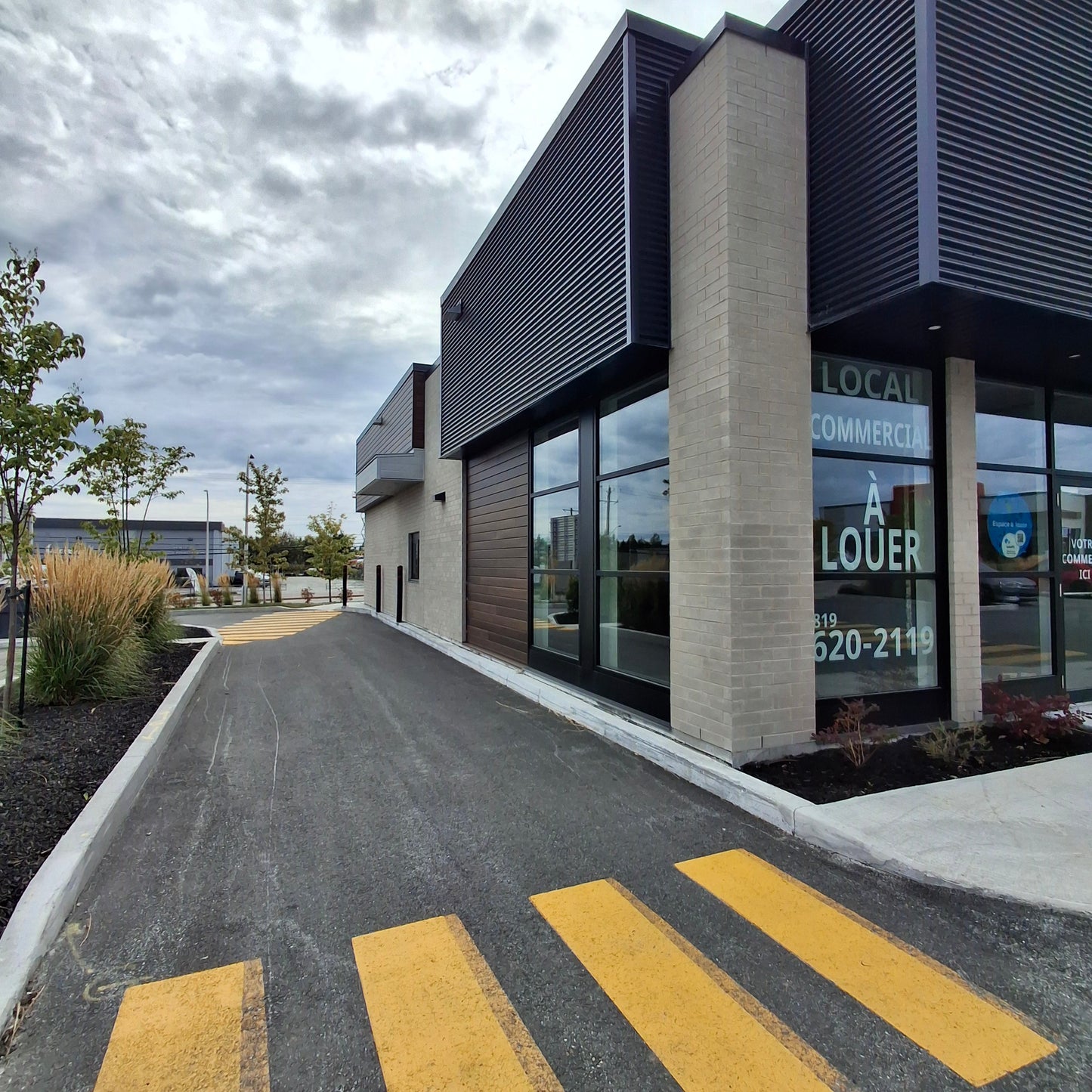 4700 Portland Blvd Suite 900-A, Sherbrooke, QC J1L 0H6