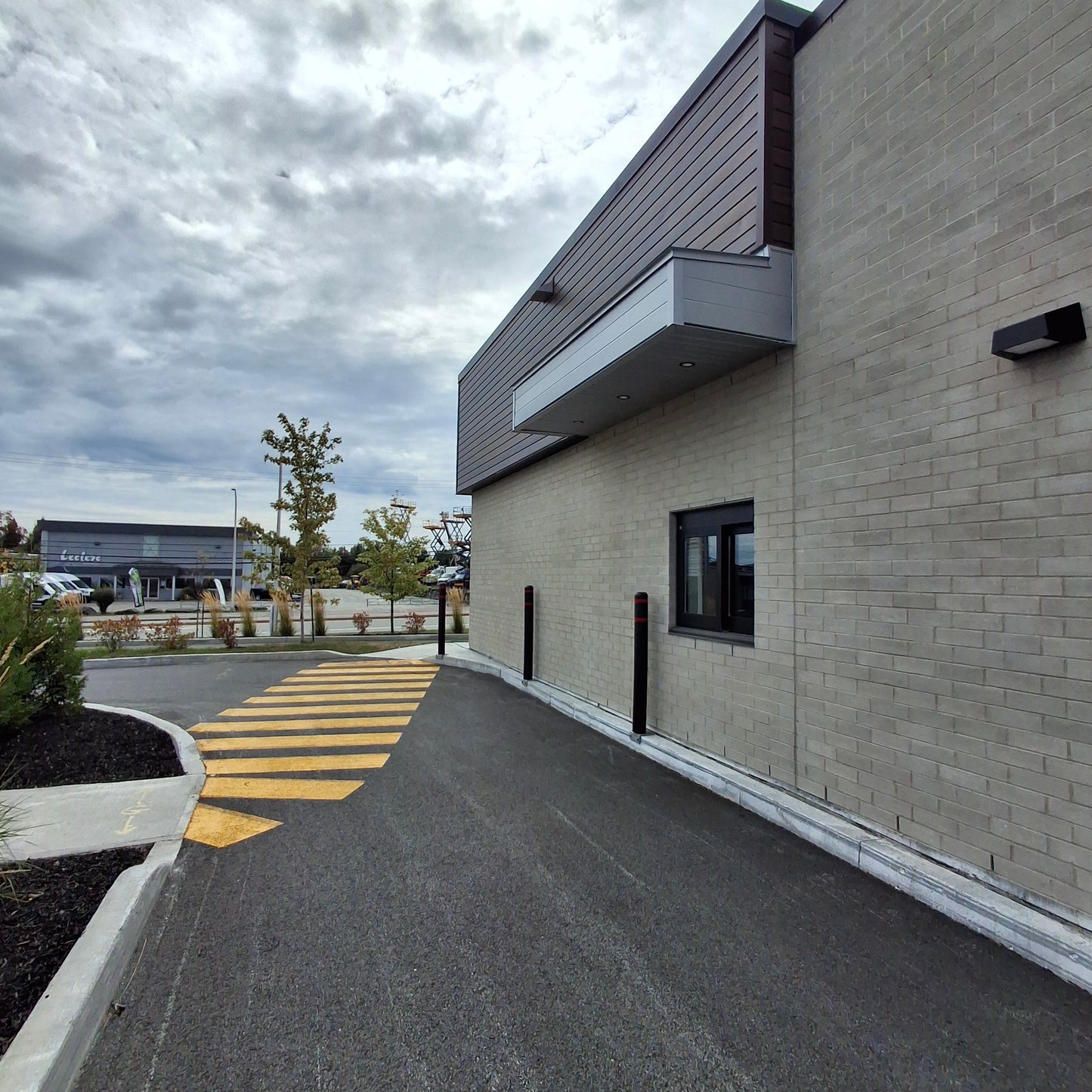 4700 Portland Blvd Suite 900-A, Sherbrooke, QC J1L 0H6