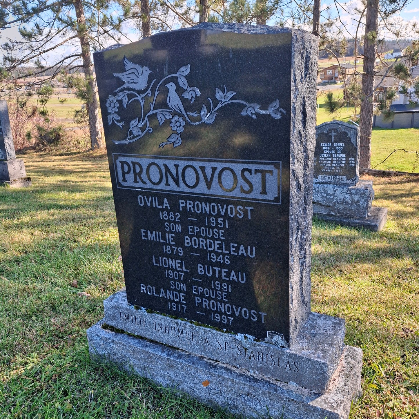 Tombstone of Ovila Pronovost
